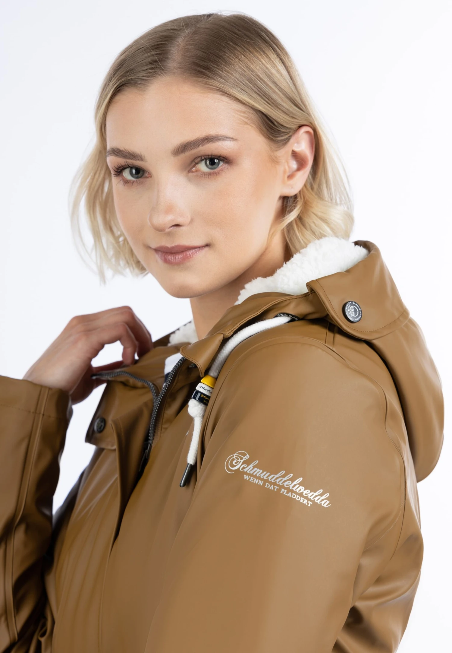 Schmuddelwedda Manteaux De Pluie Manteau Fonctionnel Femme Sable 7 Schmuddelwedda Manteaux De Pluie Manteau Fonctionnel Femme Sable – Image 5