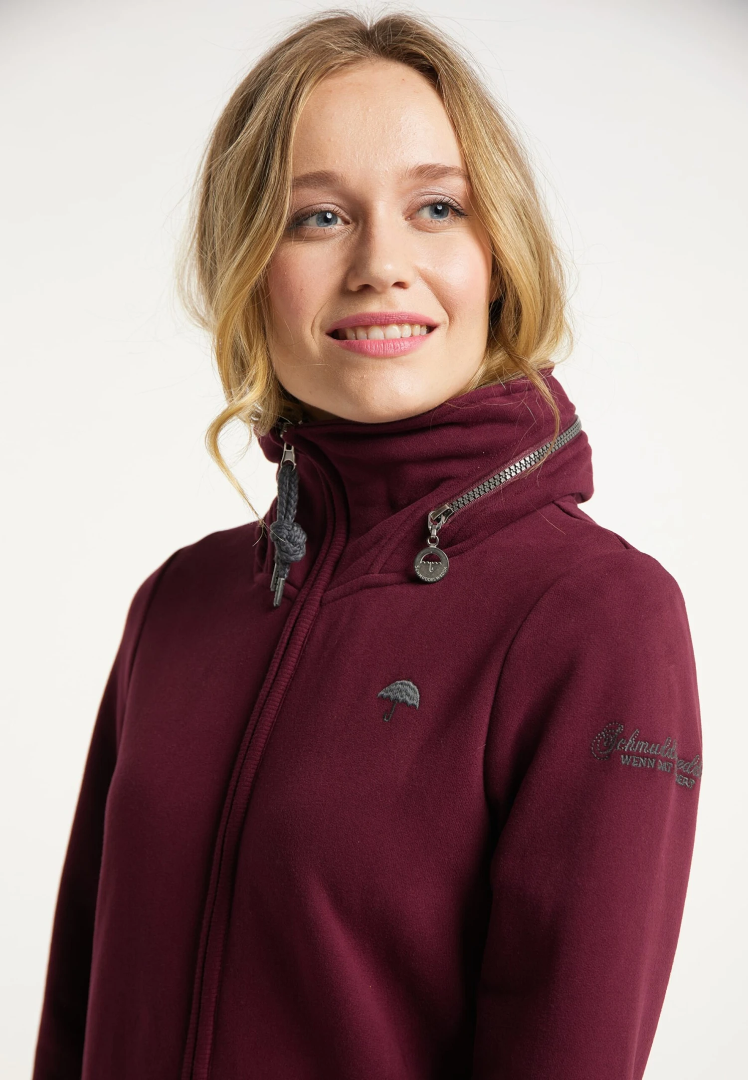 Schmuddelwedda Sweats Zippés Veste De Survêtement Femme Bordeaux 7 Schmuddelwedda Sweats Zippés Veste De Survêtement Femme Bordeaux – Image 5